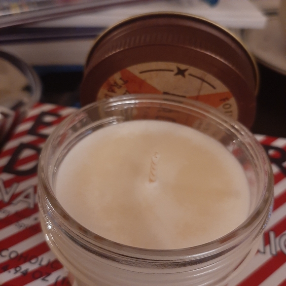 Bacon Soy Candle NWOT - Picture 5 of 5